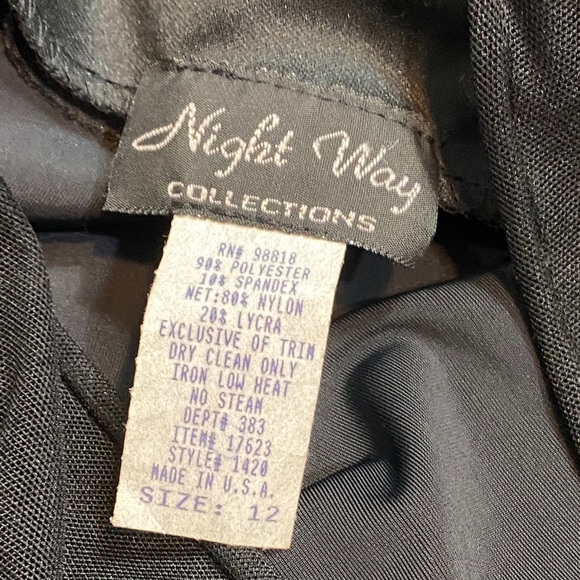 🆕 VNTG 90’s Night Way from Nordstroms Black Velvet Long Sleeve Dress - Picture 8 of 9